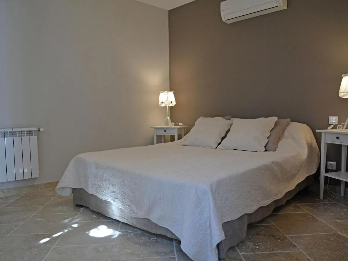 Vila Superb Holiday Flat With Private Pool Carpentras